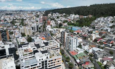En Venta departamento Amoblado de 2 Habitaciones, Catalina de Aldaz y Eloy Alfaro