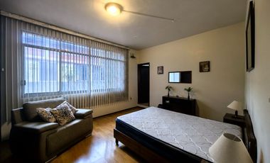 EDIFICIO EN VENTA DE USO MIXTO EN ESQUINA CON LOCAL COMERCIAL Y DEPARTAMENTOS RENTABLES, SAN JAVIER, TLALNEPANTLA, EDOMEX.