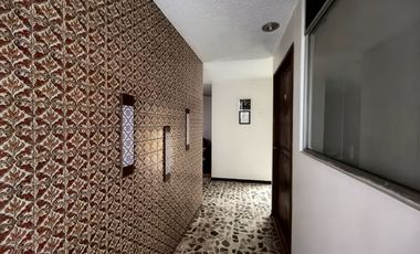 EDIFICIO EN VENTA DE USO MIXTO EN ESQUINA CON LOCAL COMERCIAL Y DEPARTAMENTOS RENTABLES, SAN JAVIER, TLALNEPANTLA, EDOMEX.