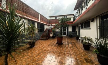 EDIFICIO EN VENTA DE USO MIXTO EN ESQUINA CON LOCAL COMERCIAL Y DEPARTAMENTOS RENTABLES, SAN JAVIER, TLALNEPANTLA, EDOMEX.