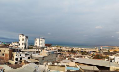 RENTA DEPARTAMENTO CENTRO DE MANTA CERCA DE ÁREA COMERCIAL