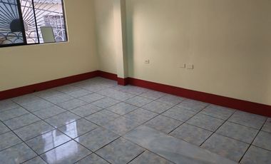 RENTA DEPARTAMENTO CENTRO DE MANTA CERCA DE ÁREA COMERCIAL