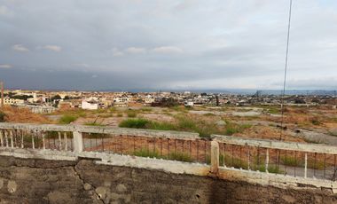 RENTA DEPARTAMENTO CENTRO DE MANTA CERCA DE ÁREA COMERCIAL