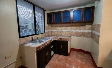 RENTA DEPARTAMENTO CENTRO DE MANTA CERCA DE ÁREA COMERCIAL