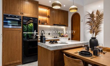 ELEGANT LIVING STEPS FROM BATU BOLONG BEACH