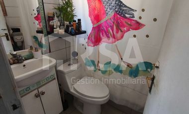 CASA DE 2 DORMITORIOS A PASOS DE METRO RODRIGO DE ARAYA