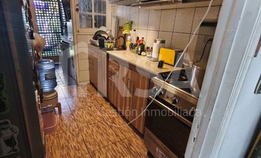 CASA DE 2 DORMITORIOS A PASOS DE METRO RODRIGO DE ARAYA