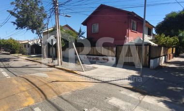 CASA DE 2 DORMITORIOS A PASOS DE METRO RODRIGO DE ARAYA