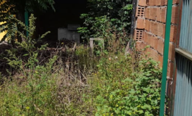 Venta de casa de 421 m2 de construcción con un terreno de 636 m2 en Calderon