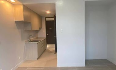 ASSUME SALE  STUDIO UNIT IN ASTRA  CENTRE CONDOMINIUM IN MANDAUE CITY