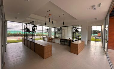 SE ARRIENDA APARTAMENTO MONTEVEDRA CERRITOS