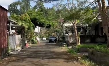 Comfortable 2-Story Residence with 3 Bedrooms - DB