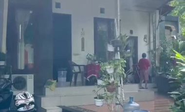 Comfortable 2-Story Residence with 3 Bedrooms - DB