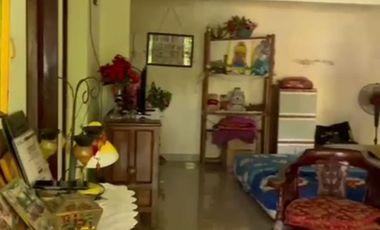 Comfortable 2-Story Residence with 3 Bedrooms - DB