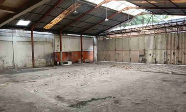 gudang ex bengkel di jl raya jati asih bekasi