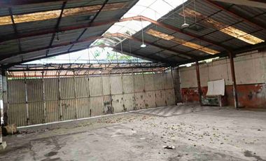 gudang ex bengkel di jl raya jati asih bekasi