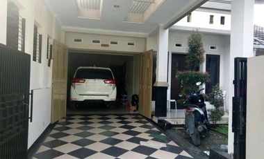 Rumah Bagus Murah Siap Huni Lokasi Strategis Komplek Tenang di Kembar Sayap BKR Bandung.