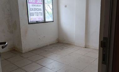 DISEWAKAN / DIJUAL RUKO STRATEGIS – TAMAN CEMARA Cocok untuk usaha, kantor, klinik, salon, atau investasi