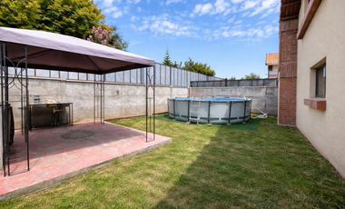 Acogedora casa en Centro Nuevo Machalí, gran ubicación