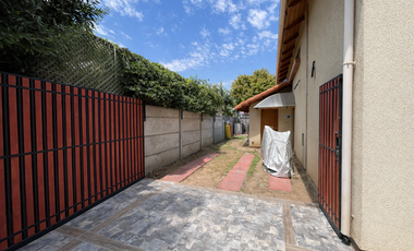 Acogedora casa en Centro Nuevo Machalí, gran ubicación