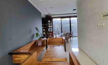 Kebayoran Symphony kolam renang SDH renov total siap huni