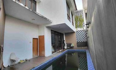 Kebayoran Symphony kolam renang SDH renov total siap huni