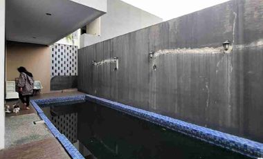 Kebayoran Symphony kolam renang SDH renov total siap huni