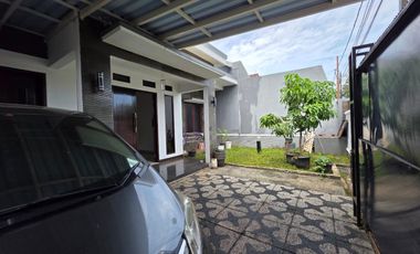 DISEWAKAN RUMAH KANTOR CANTIK 2 LANTAI JATIWARINGIN JAKARTA TIMUR