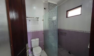 DISEWAKAN RUMAH KANTOR CANTIK 2 LANTAI JATIWARINGIN JAKARTA TIMUR