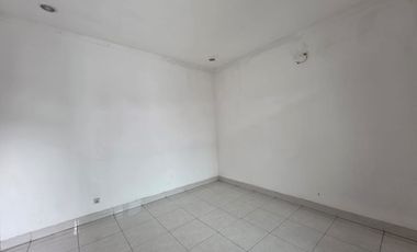 DISEWAKAN RUMAH KANTOR CANTIK 2 LANTAI JATIWARINGIN JAKARTA TIMUR