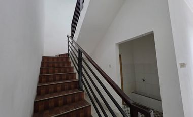 DISEWAKAN RUMAH KANTOR CANTIK 2 LANTAI JATIWARINGIN JAKARTA TIMUR