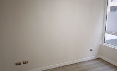 METRO SANTA LUCIA ARRIENDO DEPTO 1 DORM PISO 2