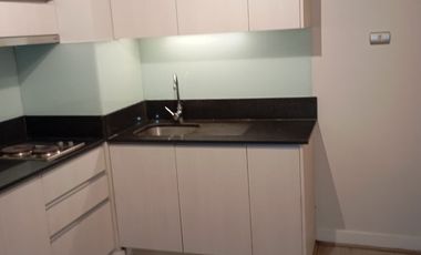 METRO SANTA LUCIA ARRIENDO DEPTO 1 DORM PISO 2