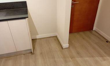 METRO SANTA LUCIA ARRIENDO DEPTO 1 DORM PISO 2