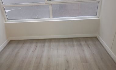 METRO SANTA LUCIA ARRIENDO DEPTO 1 DORM PISO 2