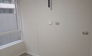 METRO SANTA LUCIA ARRIENDO DEPTO 1 DORM PISO 2