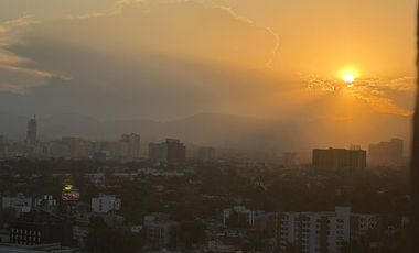 Renta departamento con excelente ubicación en 