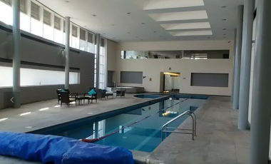 Renta departamento con excelente ubicación en 