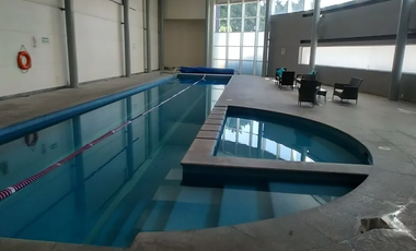 Renta departamento con excelente ubicación en 