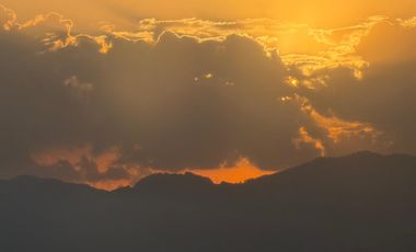 Renta departamento con excelente ubicación en 