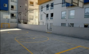 Renta departamento con excelente ubicación en 