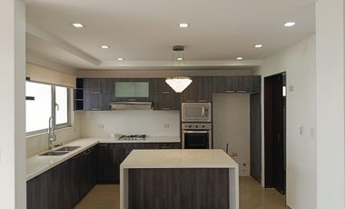 ALQUILER DE MODERNA CASA EN URB PRIVADA PORTON DEL RIO VICRIEL