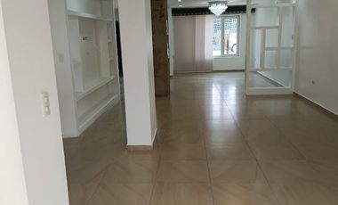 ALQUILER DE MODERNA CASA EN URB PRIVADA PORTON DEL RIO VICRIEL