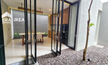 DIJUAL / DISEWAKAN RUMAH BARU DEKAT PUSAT BISNIS SOLO BARU