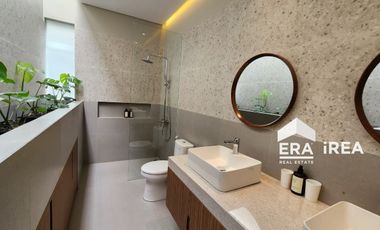 DIJUAL / DISEWAKAN RUMAH BARU DEKAT PUSAT BISNIS SOLO BARU