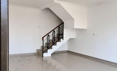 Ruko disewakan,bangunan 3 lantai, starategis di cisalak  cimanggis depok