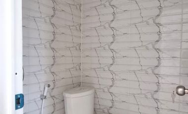 Ruko disewakan,bangunan 3 lantai, starategis di cisalak  cimanggis depok