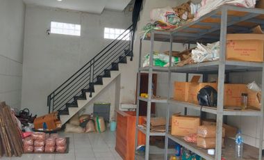RUKO MINIMALIS 2 LANTAI LOKASI RAMAI COCOK UNTUK SEGALA USAHA SIAP PAKAI DI CIBALIGO