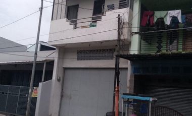 RUKO MINIMALIS 2 LANTAI LOKASI RAMAI COCOK UNTUK SEGALA USAHA SIAP PAKAI DI CIBALIGO