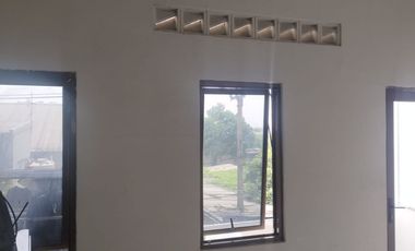 RUKO MINIMALIS 2 LANTAI LOKASI RAMAI COCOK UNTUK SEGALA USAHA SIAP PAKAI DI CIBALIGO